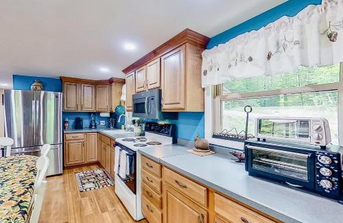 Warrensburg House | River Retreat