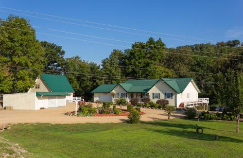 Norfork Ski Chalet | River Ridge Inn
