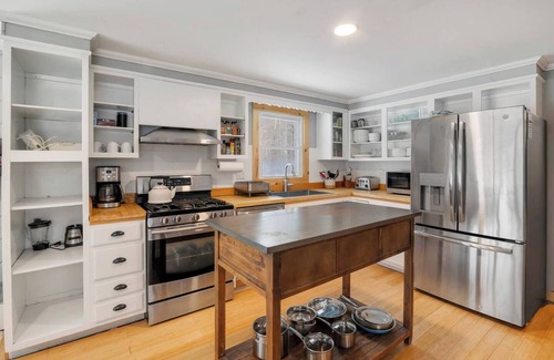 Stowe Area House | River Road Hideaway, At the foot of Cady Hill & Rec Path!