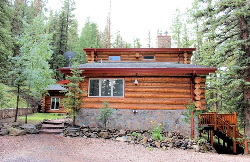 Greer Cabin | River Serenity managed by Cabin Butler