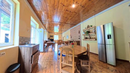 Bagvdanari House | River side SVANETI