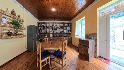 Bagvdanari House | River side SVANETI