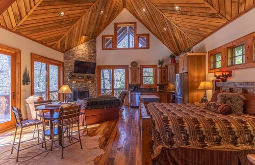 Elk Park Cabin | River Sound Cabin at The River Club at The Lodges at Eagles Nest