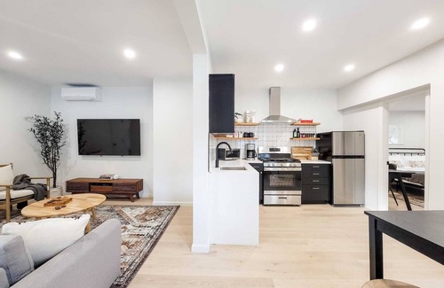 Warrensburg House | River Street - Lake George, Glens Falls