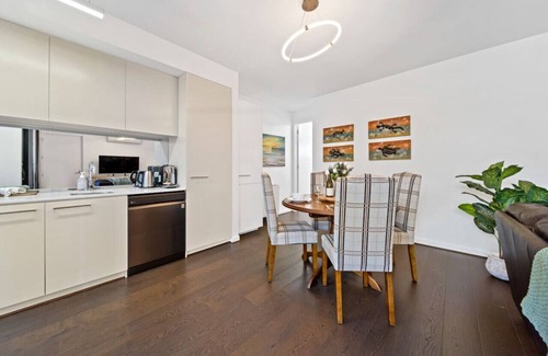 Gilberton Apartment | River Torrens Retreat - 2BR, Parking, Wi-Fi