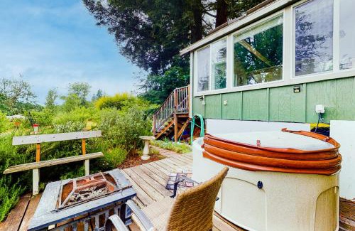Thurston House | River View House