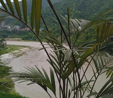 Mandi Hotel | River View