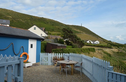 Aberystwyth House | River View - Three Bedroom House, Sleeps 6