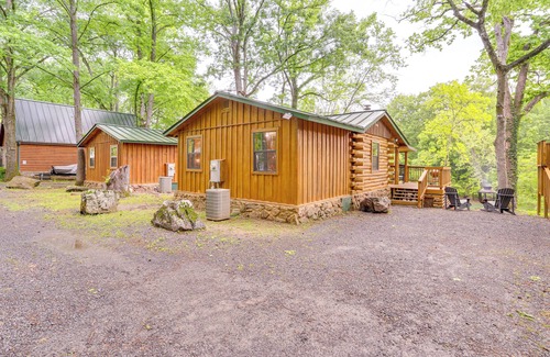 Heber Springs Cabin | River Views, Deck & Boat Slip: Heber Springs Home!