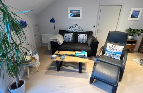 Backbarrow Apartment | River Vista Retreat - Luxury duplex Apt - Views - Parking - Cycle storage - Spa access option