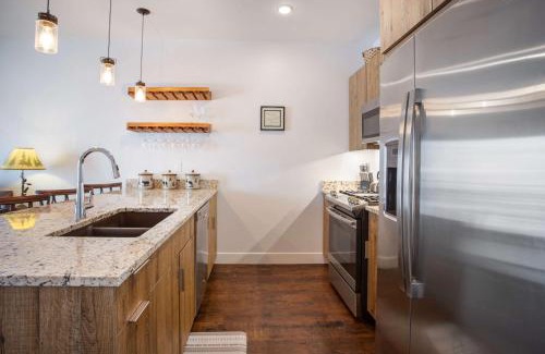 Silverthorne House | River West Buffalo Mountain Condo: On The Blue River