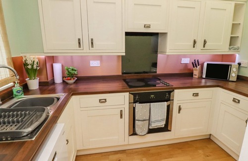 Grosmont Cottage | RIVERBANK VIEW, country holiday cottage, with open fire in Grosmont