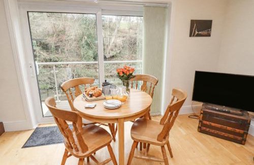 Grosmont House | Riverbank View