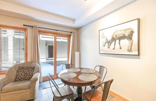 Four O'Clock House | Riverbend Centennial Run Condo Ski In Ski Out