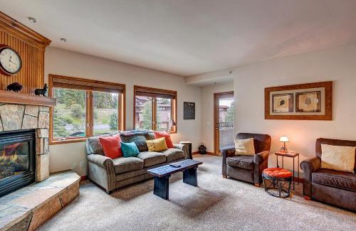 Four O'Clock Apartment | Riverbend Lodge 102 by Great Western Lodging