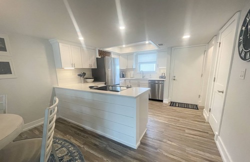 Crescent City Condo | Riverbend Retreat C221