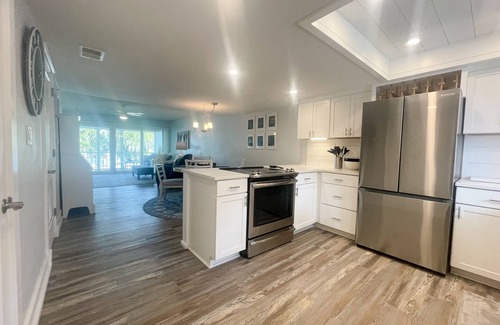 Crescent City Condo | Riverbend Retreat C221