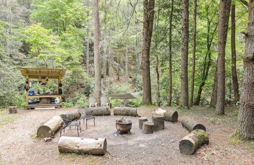 Suches Cabin | Riverbright Treehouse on the Toccoa