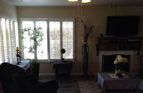 Holiday Shores House | Riverfront 3bd,3bth, boat dock, close to casinos. Perfect getaway. Winter rental