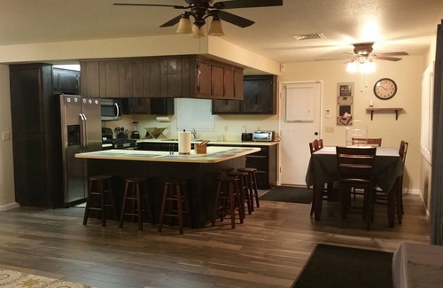 Holiday Shores House | Riverfront 3bd,3bth, boat dock, close to casinos. Perfect getaway. Winter rental