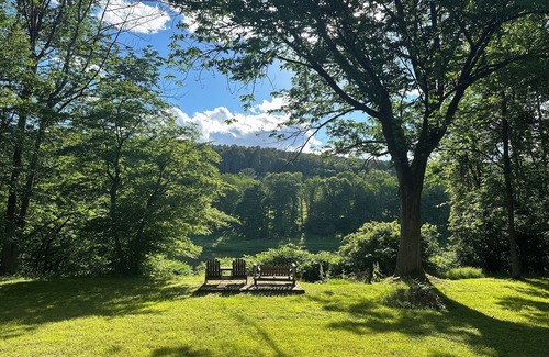 White Mills House | Riverfront Cabin Retreat on the Delaware, 5 mins from Narrowsburg, 2hrs from NYC
