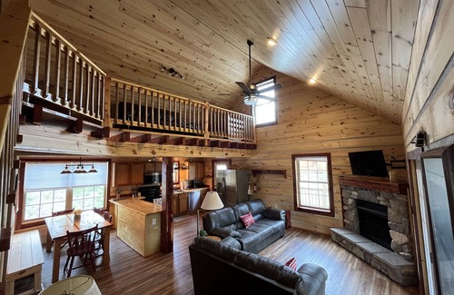 Luzerne Cabin | Riverfront Cabin: The Cozy Southern Brook Trout Lodge