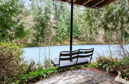 Lime Kiln Cabin | Riverfront cabin on the Stillaguamish with private beach & deck