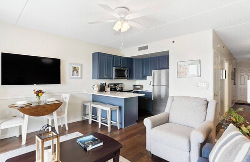 Downtown Wilmington Condo | Riverfront Condo in the Heart of Downtown