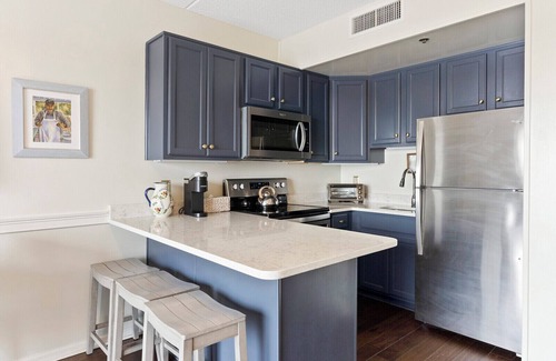 Downtown Wilmington Condo | Riverfront Condo in the Heart of Downtown