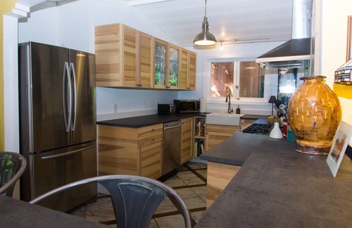 Northwood Cottage | Riverfront Cottage in Wine Country - Seasonal River Access - Dogs Stay for Free!