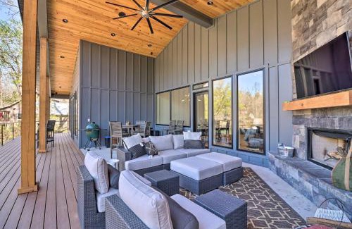 Heber Springs House | Riverfront Heber Springs Home with Dock and Slip!