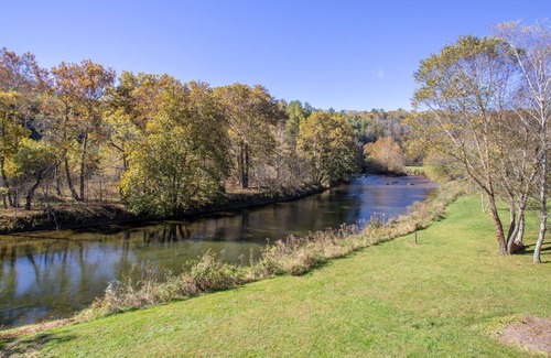 Laurel Springs House | Riverfront Home in Quiet Community