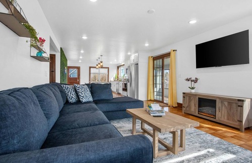 Oconto House | Riverfront Kayaks Bay Access Sleeps 15
