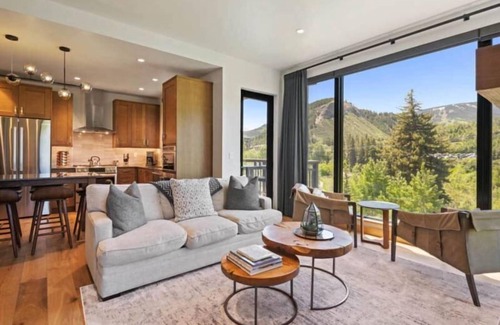 Avon Condo | Riverfront Lodge 208 - 2 Bedroom Residence