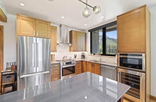Avon Condo | Riverfront Lodge 208 - 2 Bedroom Residence