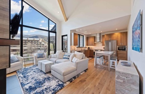 Avon Condo | Riverfront Lodge 403 - 2 Bedroom Residence