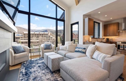 Avon Condo | Riverfront Lodge 403 - 2 Bedroom Residence