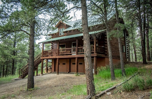 Pagosa Springs Cabin | Riverfront log cabin with picturesque view!