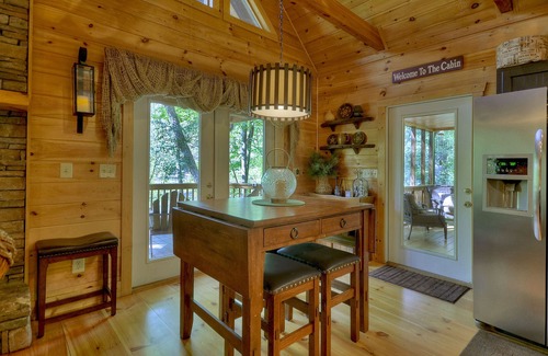 Ellijay Cabin | Riverfront, loud rapids, screen porch-River's Echo (neighboring Rapids' Echo