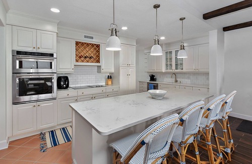 Sea Island House | Riverfront, Luxurious, Recently Renovated Home—2 Blks to Beach Club & Cloister
