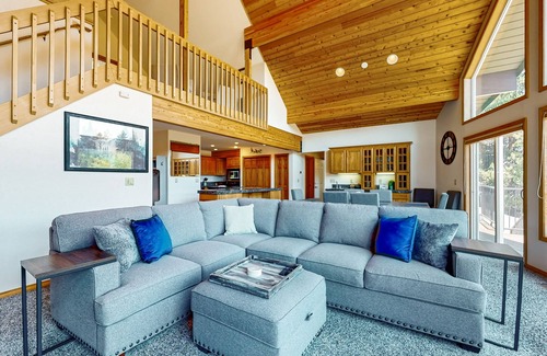 Three Rivers House | Riverfront Luxury Home with Hot Tub, AC, Deck and Grill