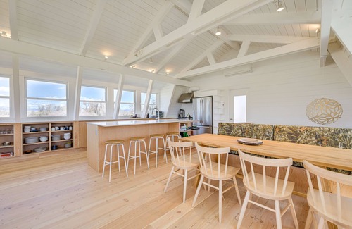 Whitehall House | Riverfront Montana Retreat - Deck, Fire Pit & Pond