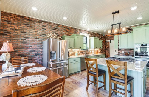 Boswell Cabin | Riverfront Mountain View Cabin w/Deck & Grill!