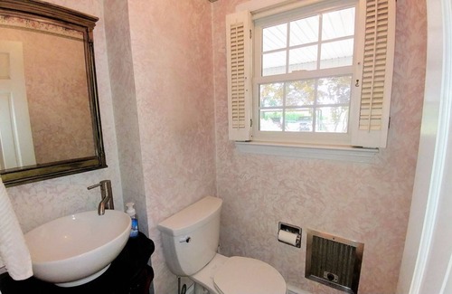 Elkton House | Riverfront Mountain View Haven