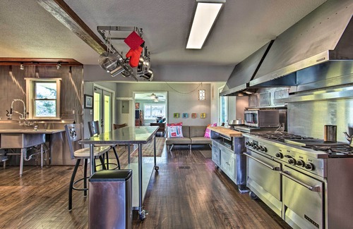 New Bern House | Riverfront New Bern House: Gourmet Kitchen & View!