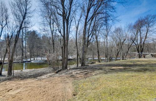 Peru House | Riverfront Peru Cabin about 2 Mi to Lake Champlain!