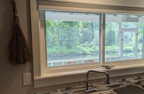 Lee House | Riverfront Retreat with beautiful mountain view