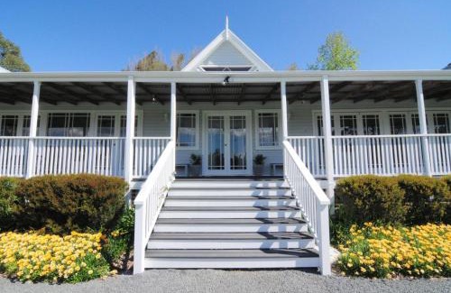 Kangaroo Valley House | Rivermist Luxury 6 bedrooms and 6 bathrooms