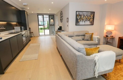 Backbarrow Cottage | RIVERS EDGE, family friendly, with a garden in Newby Bridge