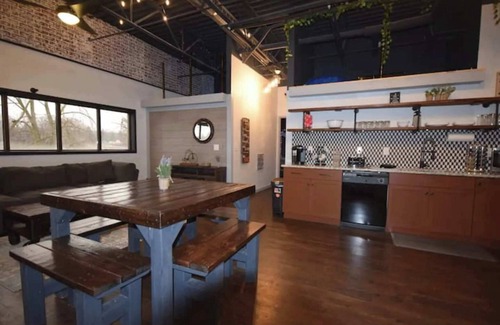 Niles Apartment | Rivers Edge Lofts - Unit 6